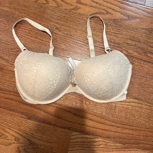 VS lace bra, size 40 DD